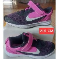 ราคา รองเท้าผ้าใบเด็กงานแบรน์แท้ มือ 2❄️NIKE❄️ (27856872902)