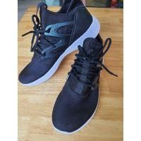 ราคา รองเท้าผ้าใบผู้หญิง Reebok สีดำ สภาพดี Size UK5 (9704340272)