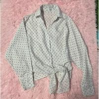 ราคา เสื้อคอปก แขนยาว สีขาวลายจุดดำ แขนทรงค้างคาว โอเวอร์ไซส์ อกฟรี 40 มือ 2 (24932317310)