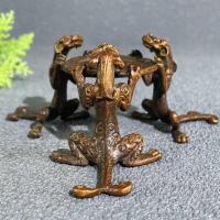 ราคา สไตล์โบราณย้อนยุคโบราณทำเก่าเก่าทองแดงฝาสี่เหลี่ยมที่วางกาน้ำชาขนาดใหญ่อุปกรณ์เสริมชุดน้ำชาเชิงเทียนของตั้งโชว์บนโต๊ะ (27721691690)