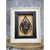 ราคา พระพิฆเนศ ทรงหยดน้ำ ไม้มะริด•แกะสลัก #พระพิฆเนศ #Ganesha เทพเจ้าแห่งความสำเร็จ กรอบไม้สีขาวงาช้าง ขนาด 8x10 นิ้ว (25471437826)
