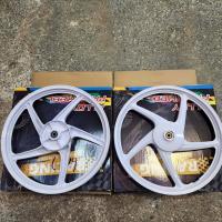 ราคา ล้อแม็ก DREAM SUPERCUB 5ก้านเดิม ขอบ17 หน้าดั้ม+หลังดั้ม+ลูกปืน+บูช สีขาวล้วน ***รุ่นดั้ม*** (22062983840)