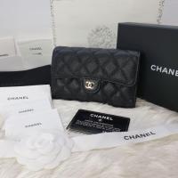 ราคา กระเป๋าสตางค์ Chanel trifold ใบกลาง holo31 อะไหล่ทองและเงิน หนังลายคาร์เวีย (5905894242)