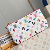 ราคา Pre order ราคา2500 หนังแท้+ผ้าแคนวาส กระเป๋าเศษสตางค์ M13664 Size12*7*1.5cm (28139914848)