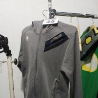 ราคา เสื้อแจ็คเก็ต descente สีเทา (24535562988)