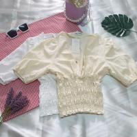 ราคา เสื้อครอปคอวี แขนตุ๊กตา กระดุมหน้า เอวจั้ม (8906672728)