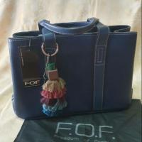 ราคา กระเป๋าสะพายไหล่ แบรนด์ F.O.F (3632624346)