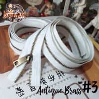 ราคา #3 ซิป + หัวซิป แบบธรรมดา ฟันทองเหลืองรมดำ (มีให้เลือกหลายขนาด) ซิปตัด ซิปควิลท์ ซิปฟันเหล็ก เบอร์ 3 สีขาว (7273148668)