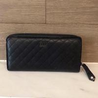 ราคา กระเป๋า กระเป๋าสตางค์ใบยาว แบรนด์ FLYNOW ของแท้้ เป็นกระเป๋าซิป มีช่องใส่บัตร ใส่เหรียญ เยอะมาก สภาพยังสวย (18942094692)