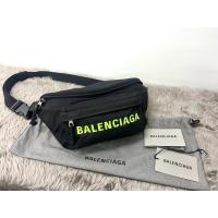 ราคา กระเป๋า Balenciaga Neon Logo Black Waistbag (29669216478)