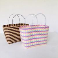 ราคา กระเป๋าสาน เส้นพลาสติก ตระกร้าสาน กระเป๋าสาน สายใสกว้าง21ยาว41สูง27.5 ซม. วัดจากขอบปากตระกร้า (23937587572)