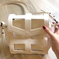 ราคา กระเป๋า Charles&keith แท้ สีขาว (387782665)