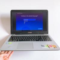 ราคา โน้ตบุ๊กมือสอง ASUS K556U Core i7 สีกรมท่า พร้อมใช้งาน แบตยังไม่เสื่อม เจ้าของขายเอง พร้อมกล่องและกระเป๋าเป้ (10359506793)