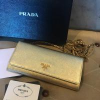 ราคา Used like NEW!! Prada woc สีทอง (1293455807)