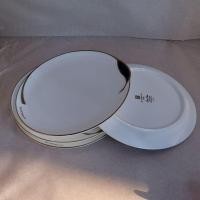 ราคา จานแบ่ง จานขนม จีวองชี่ givenchy มีจำนวน 4 ใบ ใบละ 120 บาท (27631555285)