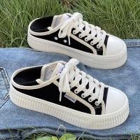 ราคา รองเท้าผ้าใบแฟชั่น kimandco สไตล์ชาแนลขนาดเล็กสวมสองรองเท้าสีขาวขนาดเล็กรองเท้าผ้าใบแบบดั้งเดิมสำหรับผู้หญิงรองเท้าบิสกิตแบบใหม่สำหรับฤดูใบไม้ผลิปี2025รองเท้าผ้าใบพื้นหนา (51300768049)