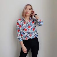 ราคา เสื้อเชิ้ตผู้หญิง ลายดอก สีพื้นขาว ลายดอกแดง น้ำเงิน (2351713460)