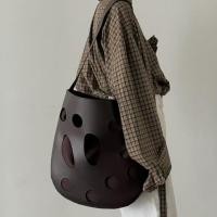 ราคา Lune&Velvet กระเป๋าโท้ตหนังชั้นดีลายฉลุขนาดใหญ่ สะพายไหล่หรือถือมือ สไตล์วินเทจ (43118702138)