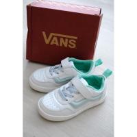 ราคา รองเท้าผ้าใบเด็ก Vans size 15cm มือสอง (27764666471)