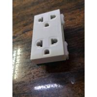 ราคา ปลั๊กกราวน์คู่ Panasonic เต้ารับกราวด์คู่ พานาโซนิก Grounding Duplex Universal Receptable เสียบขากลมแบน 16A 250V (สีขาว) (20795294935)