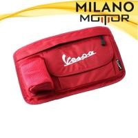 ราคา กล่องท้ายมอเตอร์ไซค์ กระเป๋า ติดเก๊ะหน้า Vespa สีแดง มีช่องซิบใส่ของ ใส่ขวดน้ำ motorcycle luggage bag T6 (21281204014)