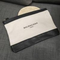 ราคา BALENCIAGA LOGO-PRINT CLUTCH BAG (22862003688)