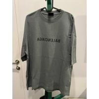ราคา Balenciaga reverse tshirt สีเทา (ของแท้) used (27162736180)
