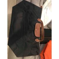 ราคา Used Longchamp size L สีดำ สายยาว (2708260907)