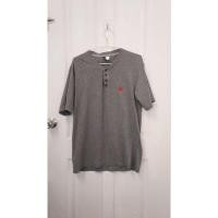 ราคา H&M เสื้อยืดสีเทา คอจีน ผ้าเย็นใส่สบาย ไม่มีตำหนิ (41013952858)