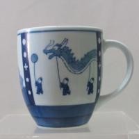 ราคา Mug Cup child dancing dragon blue & White แก้วมัคเด็กเชิดมังกร งานเก่าน่าสะสม (18183361396)
