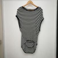 ราคา IZZUE www. เสื้อ oversize ลายทาง ขาวดำ s เดรสลายทาง (8585718605)