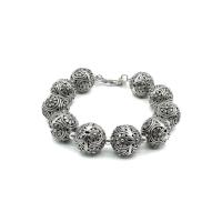 ราคา DSP สร้อยข้อมือเงินลูกประคำฉลุลายดอกไม้ เงินแท้ 925 : 925 Sterling Silver Flower Beads Bracelet [CS (25888684391)