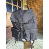 ราคา กระเป๋าเป้ผ้าไนลอน สีดำ united colors of benetton*ทำความสะอาดแล้ว* (41911232890)