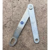 ราคา เหล็กรั้งฝาท้ายกระบะท้าย (โซ่ห้อยฝาท้าย) Toyota Revo รีโว่ ไม่รวมน็อตยึด (23551906926)