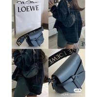 ราคา Loewe Mini Dual Gate Saddle Bag กระเป๋าสำหรับสะพายข้างและไหล่ สไตล์ใหม่สำหรับผู้หญิง (53401182411)