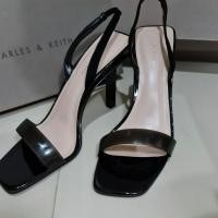 ราคา CHARLES & KEITH ลดราคาสุดๆ Size 39 (7268829316)