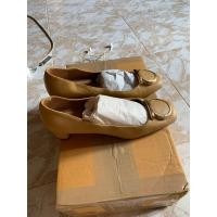 ราคา รองเท้าแบนด์ferragamoแท้ (23134751269)