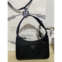 ราคา Prada re-edition 2000 nylon mini bag (28377318319)