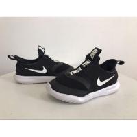 ราคา Nike รองเท้าผ้าใบ แบบสวม สีดำพื้นขาว Sz.14-15 cm. รองเท้าเด็ก มือสอง (24327645818)