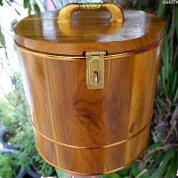 ราคา ถังออมสินไม้สัก ขนาด 10 นิ้ว กระปุกออมสินไม้สักทอง ถังเงิน ถังทอง ทรงกลม (ขนาดของถัง 10 x 10 นิ้ว) (7739654514)