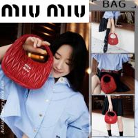 ราคา ♞มิว มิว Miu Miu Wander matelassé nappa leather hobo bagกระเป๋าสะพาย/กระเป๋าถือหนังแกะ XA (25843457035)