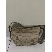 ราคา Coach Soho Signature Duffle Shoulder Bag กากีทองชมพู (27942334593)