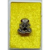 ราคา กบกินเดือนจิ๋ว รุ่นแรก หลวงปู่ครูบาวิมะละ สหายธรรมครูบาออต้นตำหรับอันโด่งดังจากดอยจอมแวะ เชียงใหม่ เนื้อชนวนเพรชหน้าทั่ง (6410738192)