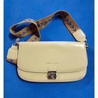 ราคา กระเป๋าครอสบอดี้แบรนด์ charles&keith (20782009647)