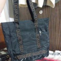 ราคา กระเป๋าสะพาย Valentino คลิปใต้วงแขน ราคาถูก ขนาด 42x38 (57051917783)