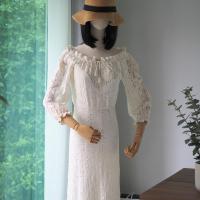 ราคา Misty Mynx เดรสยาวลูกไม้สีขาวมีซับในเป็นสายเดี่ยวสีขาวด้านในแบรนด์ Misty Mynx ชุดเจ้าสาววินเทจ ของแท้ มือสอง (22414633465)