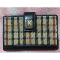 ราคา กระเป๋าสตางค์ Daks London แท้ (5615372784)