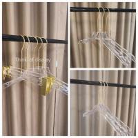 ราคา ไม้แขวนเสื้อพลาสติกใส PP04 แพ็คละ 6 อัน/แพ็คละ 12 อัน (17673497926)