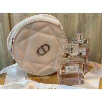 ราคา กระเป๋าเครื่องสำอางค์Dior พร้อมกล่อง (17893103867)