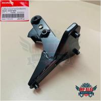 ราคา เหล็กยึดตะกร้าหน้าเวฟ ขายึดฝาครอบด้านหน้า(ดรัมเบรค) WAVE110i (2013) อะไหล่แท้HONDA [64221-KWW-640] (44356688189)